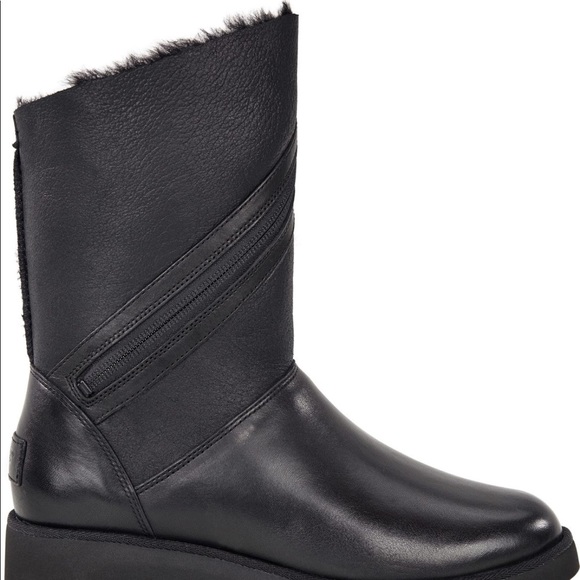 UGG Shoes - Ugg Lorna Boot